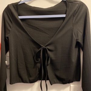 Long sleeve tied top
